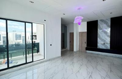 5 BEDROOM DETACHED DUPLEX WITH A SWIMMING POOL