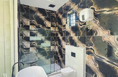 4 BEDROOM DETACHED DUPLEX WITH SWIMMING POOL