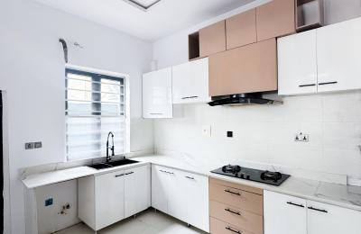 4 BEDROOM DETACHED DUPLEX FOR SALE