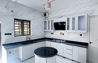 5 BEDROOM DETACHED DUPLEX