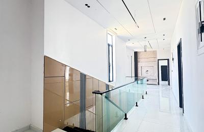 5 BEDROOM DETACHED DUPLEX