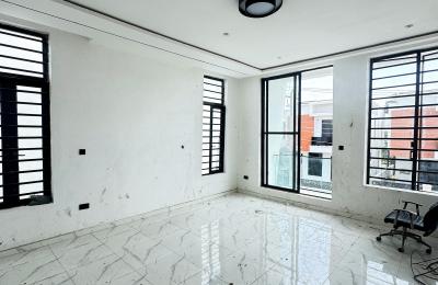 5 BEDROOM DETACHED DUPLEX