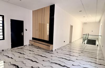 5 BEDROOM DETACHED DUPLEX