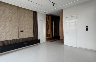 5 BEDROOM DETACHED DUPLEX