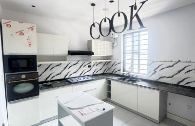 5 BEDROOM DETACHED DUPLEX