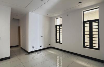 4 BEDROOM DETACHED DUPLEX FOR SALE