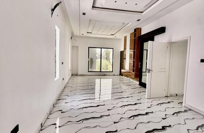 5 BEDROOM DETACHED DUPLEX