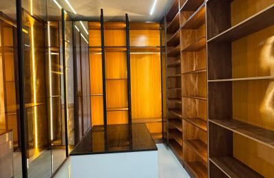 5 BEDROOM DETACHED DUPLEX WITH A SWIMMING POOL