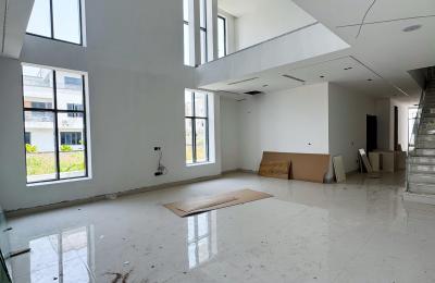 5 BEDROOM SEMI DETACHED DUPLEX