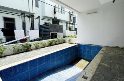 5 BEDROOM SEMI DETACHED DUPLEX