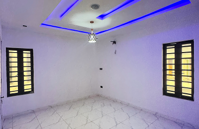 5 BEDROOM DETACHED DUPLEX