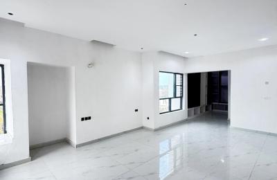 5 BEDROOM DETACHED DUPLEX WITH A SWIMMING POOL