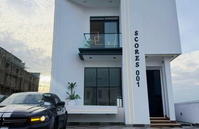 5 BEDROOM DETACHED DUPLEX WITH A SWIMMING POOL