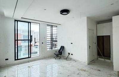5 BEDROOM DETACHED DUPLEX