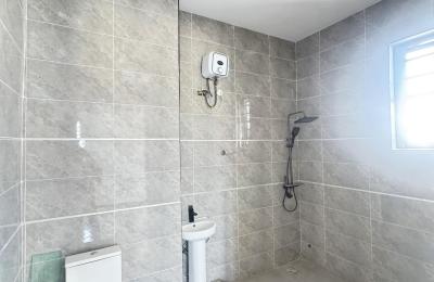 5 BEDROOM DETACHED DUPLEX