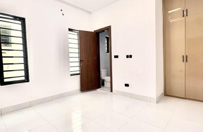 4 BEDROOM DETACHED DUPLEX FOR SALE