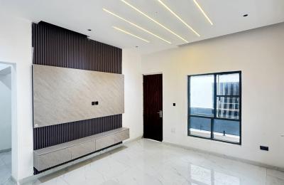 5 BEDROOM DETACHED DUPLEX WITH A SWIMMING POOL