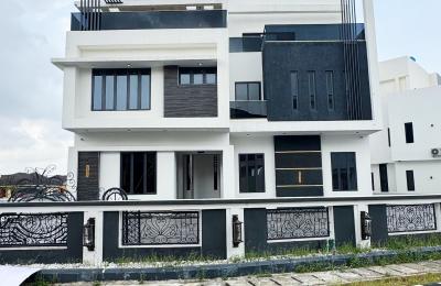 5 BEDROOM DETACHED DUPLEX WITH A SWIMMING POOL