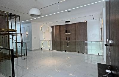 5 BEDROOM DETACHED DUPLEX WITH A SWIMMING POOL