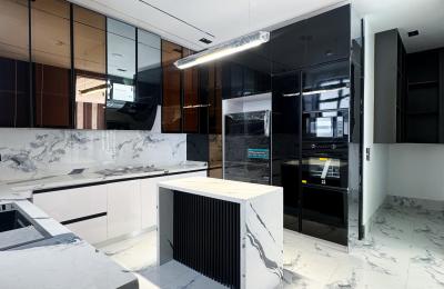 5 BEDROOM DETACHED DUPLEX WITH A SWIMMING POOL