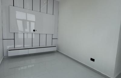 5 BEDROOM DETACHED DUPLEX WITH A SWIMMING POOL