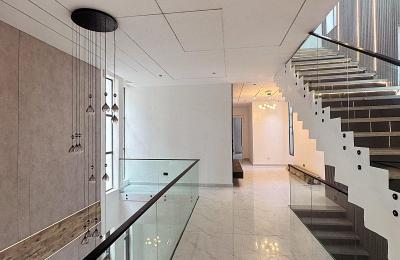 5 BEDROOM DETACHED DUPLEX WITH A SWIMMING POOL