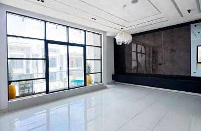 5 BEDROOM DETACHED DUPLEX WITH A SWIMMING POOL