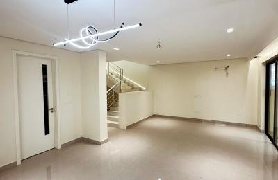 5 BEDROOM SEMI DUPLEX WITH A SWIMMING POOL