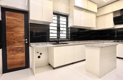 4 BEDROOM DETACHED DUPLEX FOR SALE