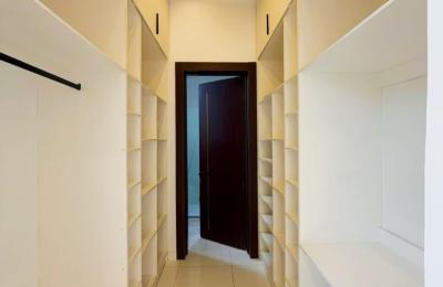 5 BEDROOM DETACHED DUPLEX WITH A SWIMMING POOL