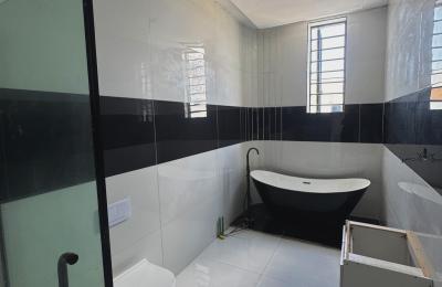 4 BEDROOM DETACHED DUPLEX FOR SALE