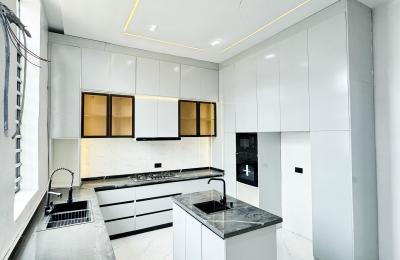 5 BEDROOM DETACHED DUPLEX WITH A SWIMMING POOL