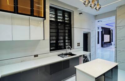 5 BEDROOM DETACHED DUPLEX WITH A SWIMMING POOL