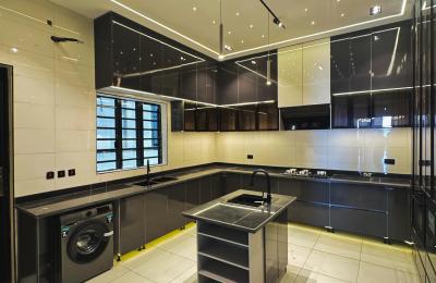 5 BEDROOM DETACHED DUPLEX