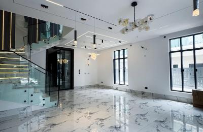 5 BEDROOM DETACHED DUPLEX WITH A SWIMMING POOL