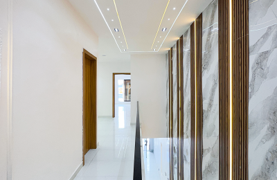 5 BEDROOM DETACHED DUPLEX WITH A SWIMMING POOL