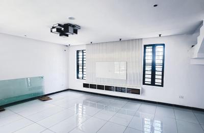 5 BEDROOM DETACHED DUPLEX