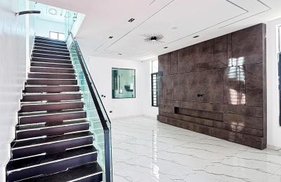 5 BEDROOM DETACHED DUPLEX WITH A SWIMMING POOL