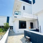 5 BEDROOM DETACHED DUPLEX