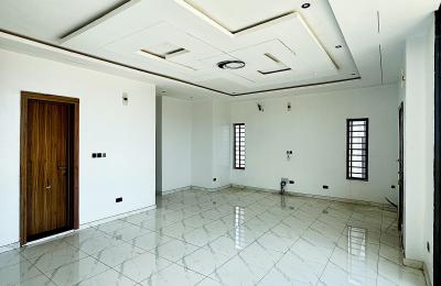 4 BEDROOM DETACHED DUPLEX WITH SWIMMING POOL