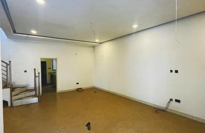 4 BEDROOM SEMI DETACHED DUPLEX