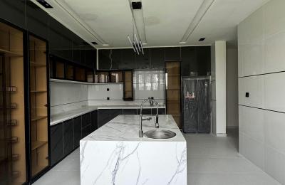 5 BEDROOM SEMI DETACHED DUPLEX