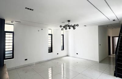 5 BEDROOM DETACHED DUPLEX