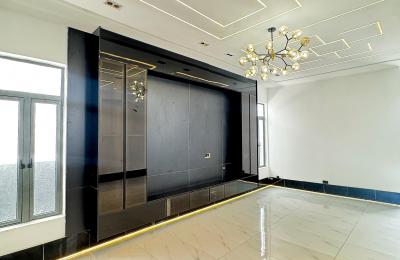 5 BEDROOM DETACHED DUPLEX WITH A SWIMMING POOL