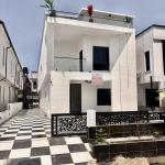 5 BEDROOM DETACHED DUPLEX