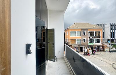 5 BEDROOM DETACHED DUPLEX