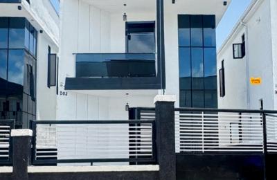 5 BEDROOM DETACHED DUPLEX