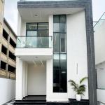 5 BEDROOM DETACHED DUPLEX WITH A SWIMMING POOL