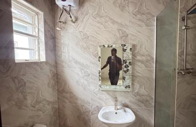 5 BEDROOM DETACHED DUPLEX WITH A SWIMMING POOL