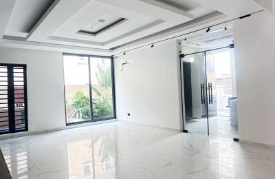 5 BEDROOM DETACHED DUPLEX